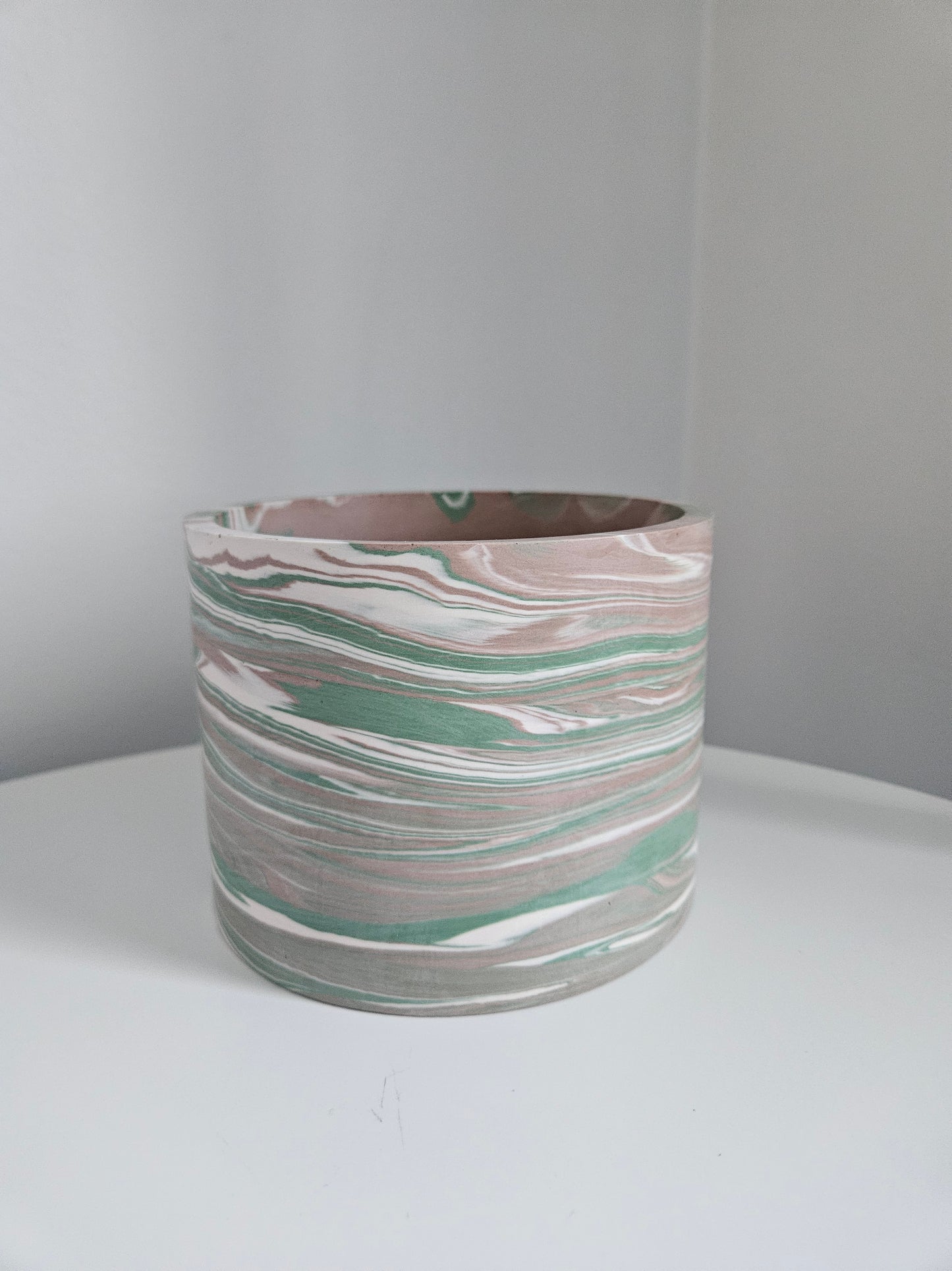 Neutral Plant Pot